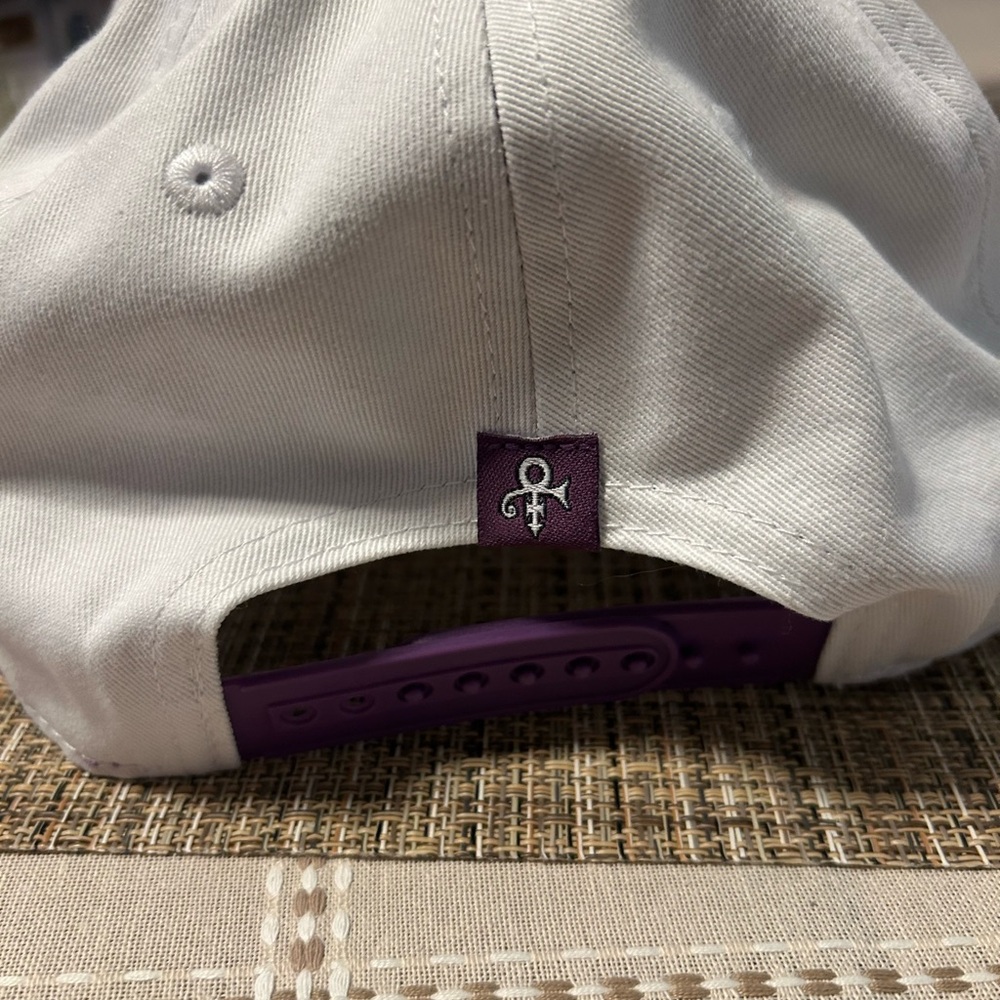Limited-Edition Prince/Minnesota Twins Collab Hat - Picture 3 of 4